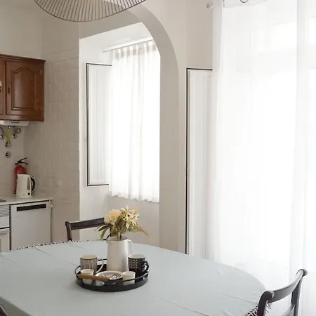 A Casinha 27 Apartment *
